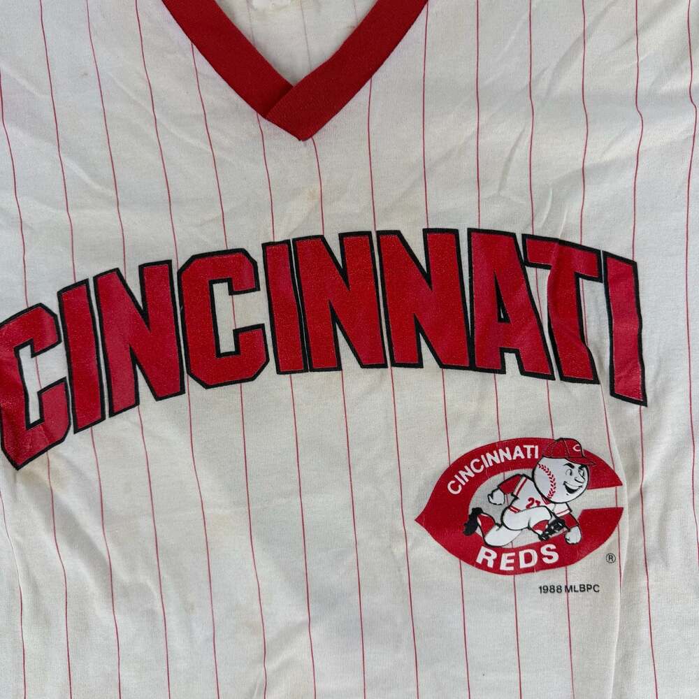 0762 Large Vintage 1988 Cincinnati Reds MLB Pinstripe Baseball T-Shirt